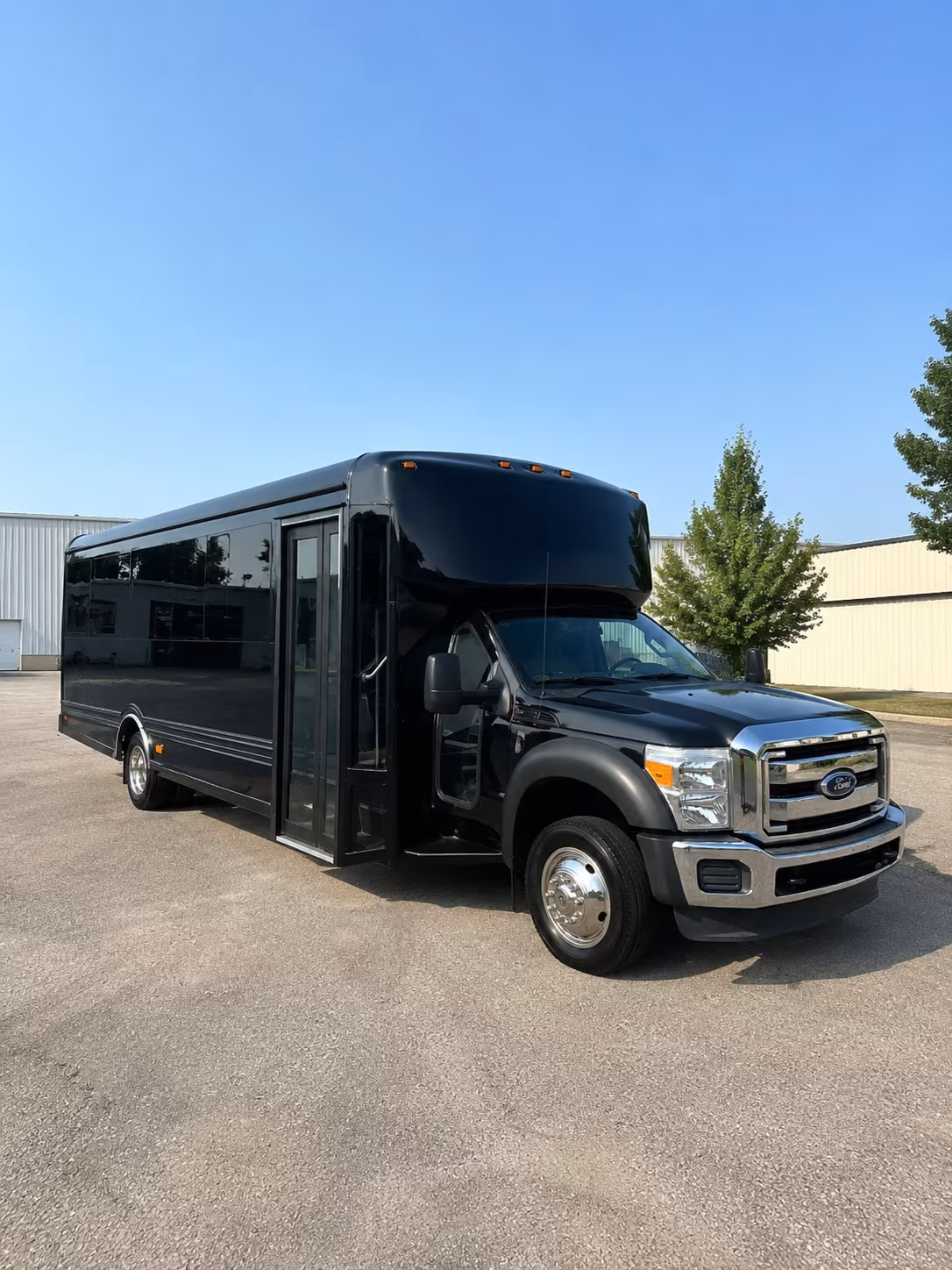 Fort Worth Birthday, Sweet 16, & Quinceañera Transportation party bus exterior
