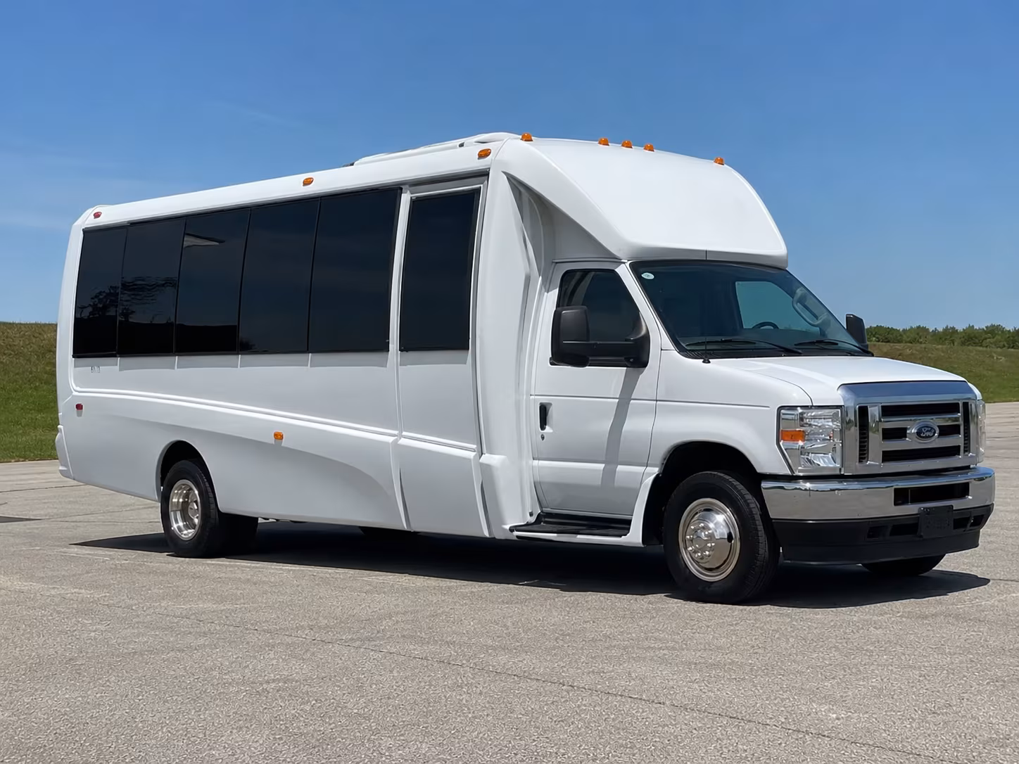 Fort Worth Birthday, Sweet 16, & Quinceañera Transportation group transportation