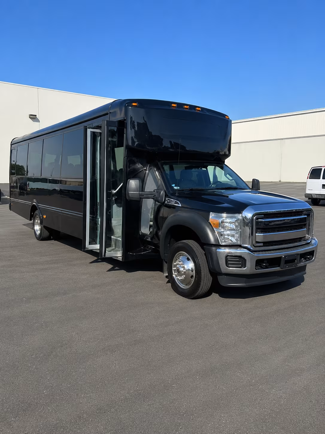 Fort Worth Wedding Transportation party bus exterior